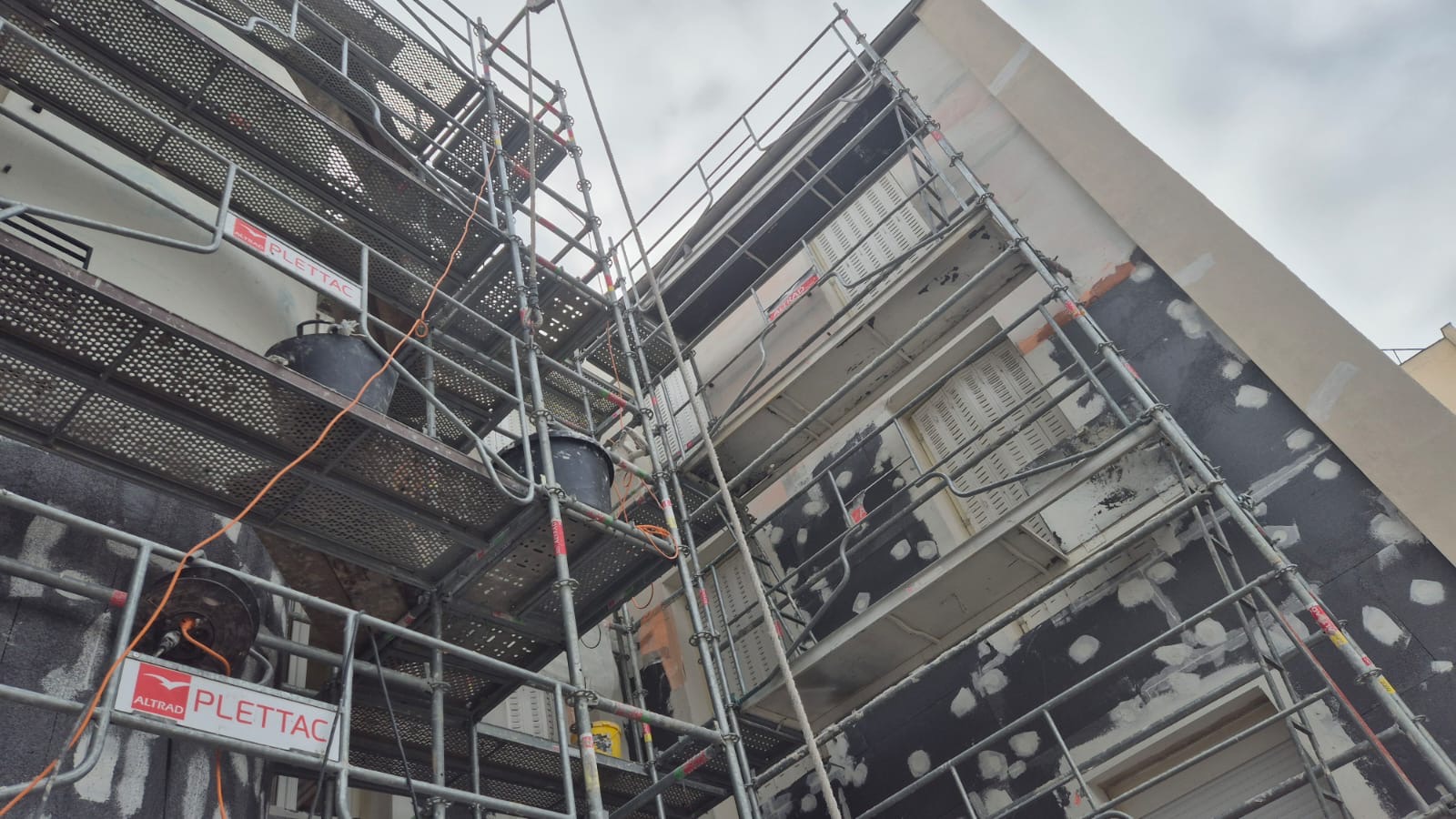 Quand faut-il ravaler la façade de sa maison ?