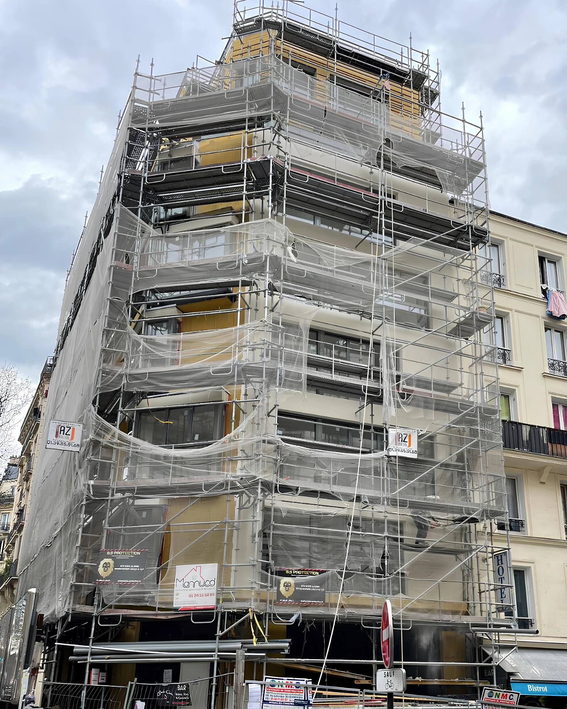 chantier ravalement facade immeuble ile de france echafaudage