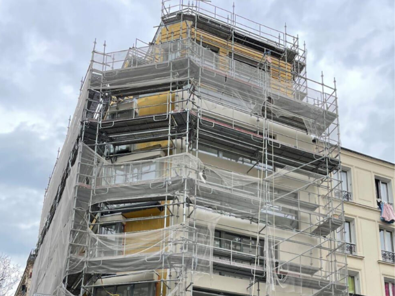 ravalement facade immeuble echafaudage chantier Paris